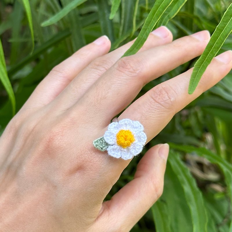 DAISY & Leaf crochet flower ring minimalist single or Triplet & Double Ring - General Rings - Precious Metals White