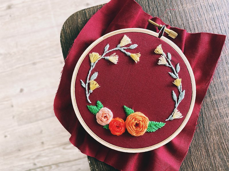 【Fill as you want series】wreath embroidery - ของวางตกแต่ง - ผ้าฝ้าย/ผ้าลินิน หลากหลายสี