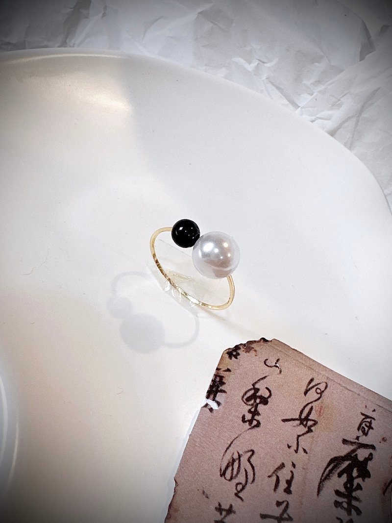 C&W 施華洛世奇強光正圓大珍珠天然黑曜石14k金不規則設計戒指 - 戒指 - 珍珠 金色