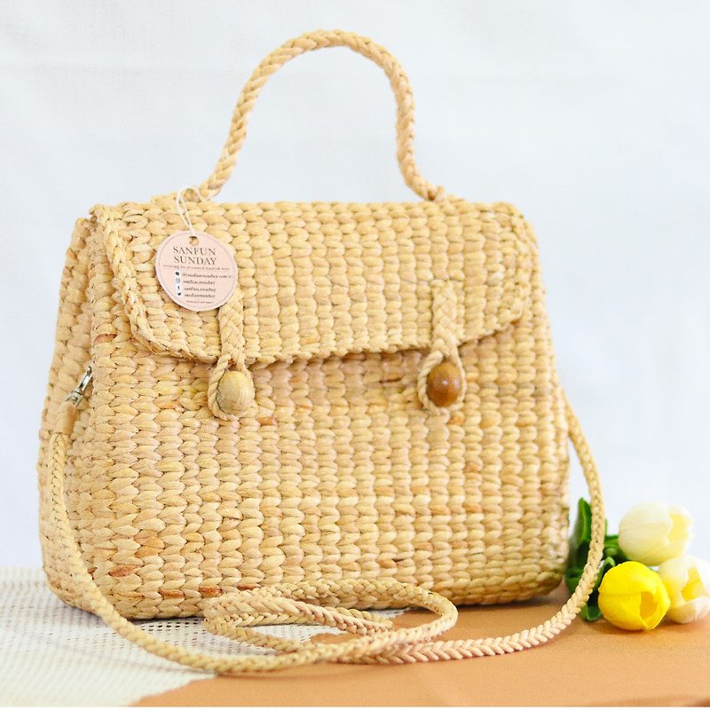 Woven bag by Water Hyacinth (Product Name : Extra Peanut Sun - 其他 - 植物．花 卡其色