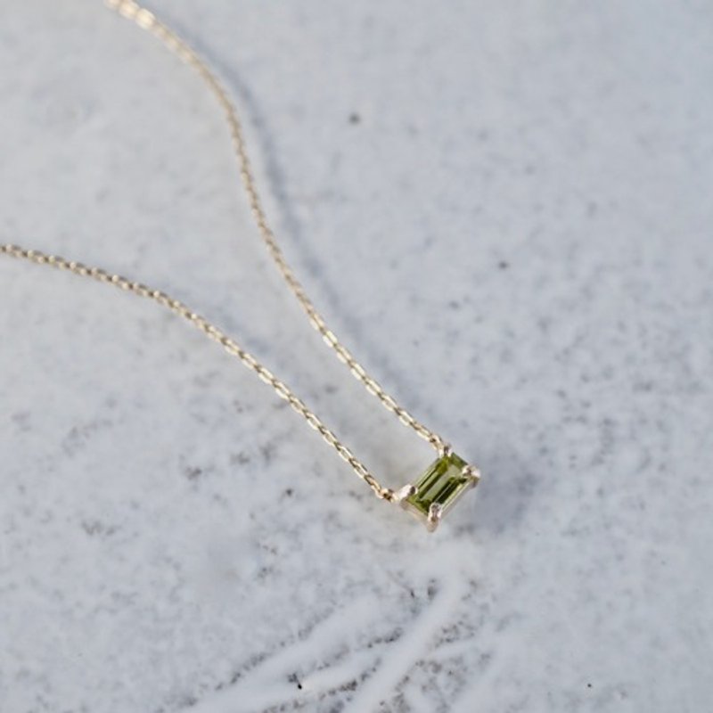 Peridot baguette necklace [P086K10YG(PE)] - สร้อยคอ - เครื่องเพชรพลอย 