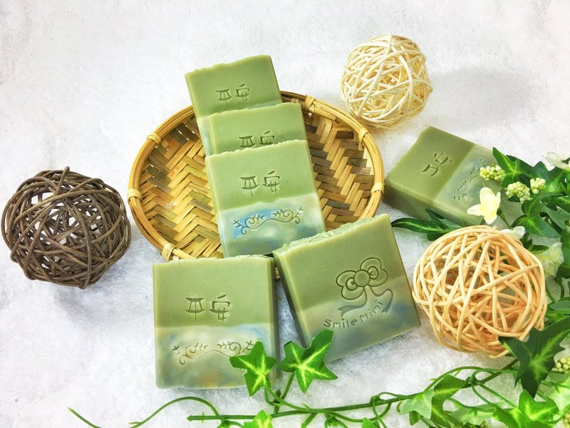 Kiki Mommy exclusive order - สบู่ - พืช/ดอกไม้ สีทอง