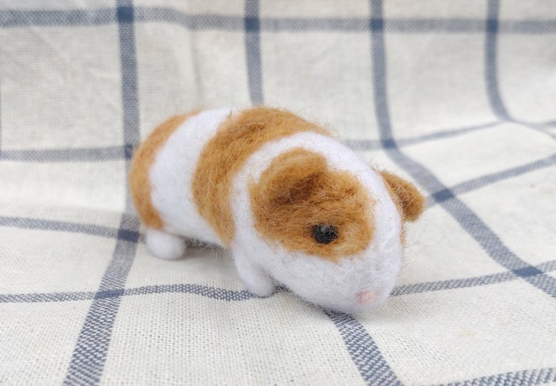 Needle Felt Animal Guniea Pig Keyring - พวงกุญแจ - ขนแกะ สีส้ม