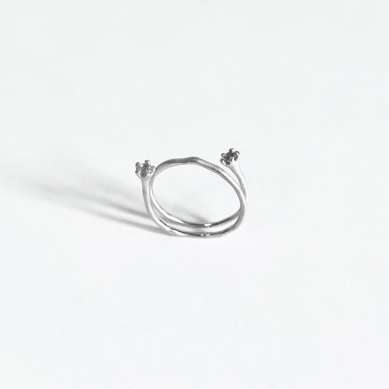 Mollis Ring (White Topaz) sand blast finishing - General Rings - Sterling Silver 