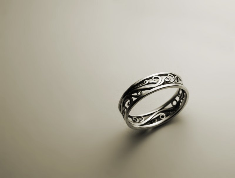 Hollow vine ring - แหวนทั่วไป - โลหะ สีเงิน