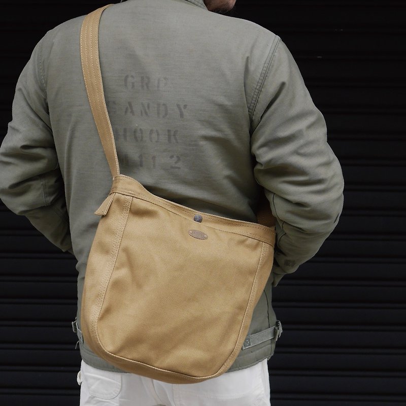 【METALIZE】Olden Times vintage canvas newsboy bag (Medium) - กระเป๋าแมสเซนเจอร์ - ผ้าฝ้าย/ผ้าลินิน 