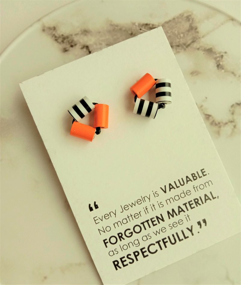 Paper earrings_Colorful colors_TRIANGOLO triangular beads_Same series can be exchanged - Earrings & Clip-ons - Paper Orange