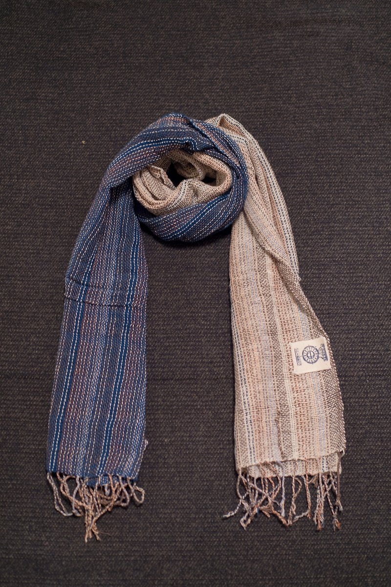 EARTH.er │天然植物染圍巾 Natural Dyed Scarf (Blue+White)│ - 絲巾 - 紙 藍色