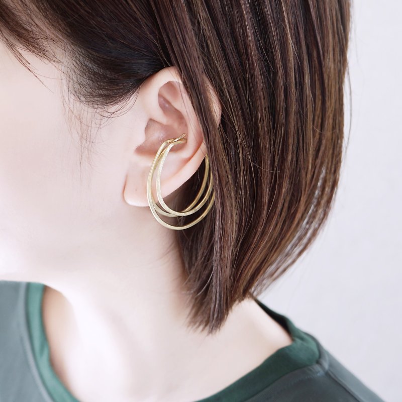 【Single ear ear cuff・3rows・large】 Brass 　Radial　swinging ear cuff - Earrings & Clip-ons - Copper & Brass Gold