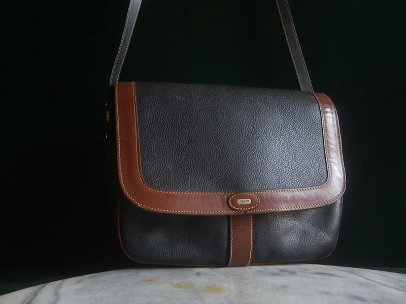 [OLD-TIME] Rarely seen in the early days, second-hand old bags, Italian-made BALLY classic backpacks - กระเป๋าแมสเซนเจอร์ - วัสดุอื่นๆ หลากหลายสี