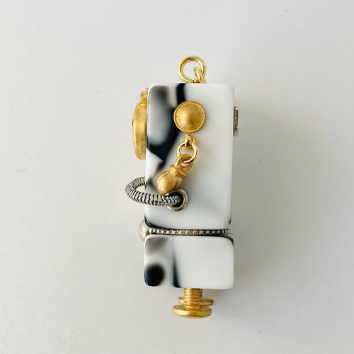 ロボット型チャーム 黒と赤 Robot Accessories】ロボットチャーム キョロ4 - ショップ amu