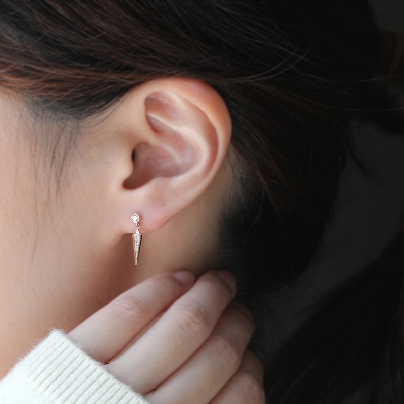 Aurora Guide 25 Points Diamond Earrings/Natural Diamond - ต่างหู - เพชร 