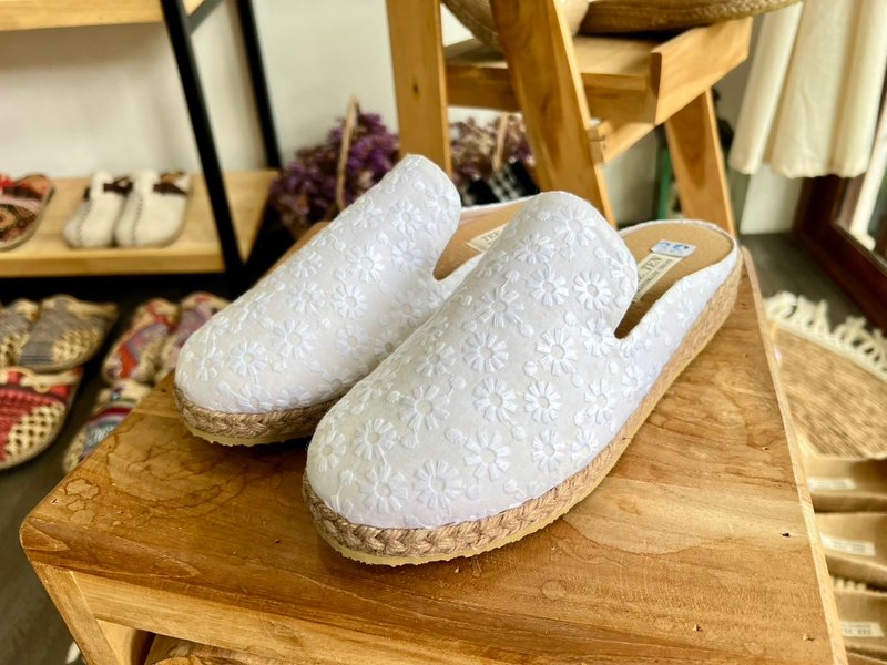 蕾絲布料穆勒鞋 - 手工製作 - 女休閒鞋/帆布鞋 - 棉．麻 白色