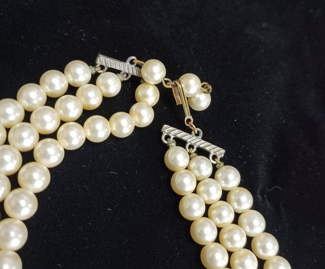 VINTAGE Great American Era Floating Pearl Necklace - Shop oldtime