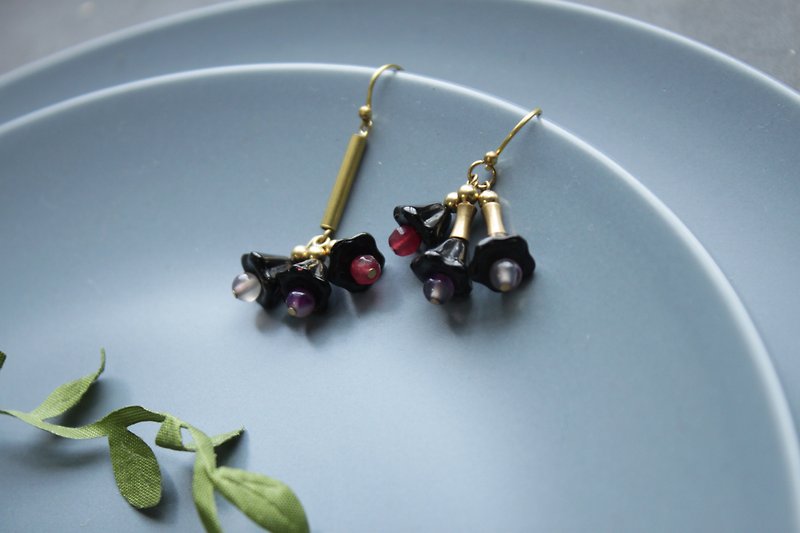 │Anemone │ earrings - Earrings & Clip-ons - Other Metals Black