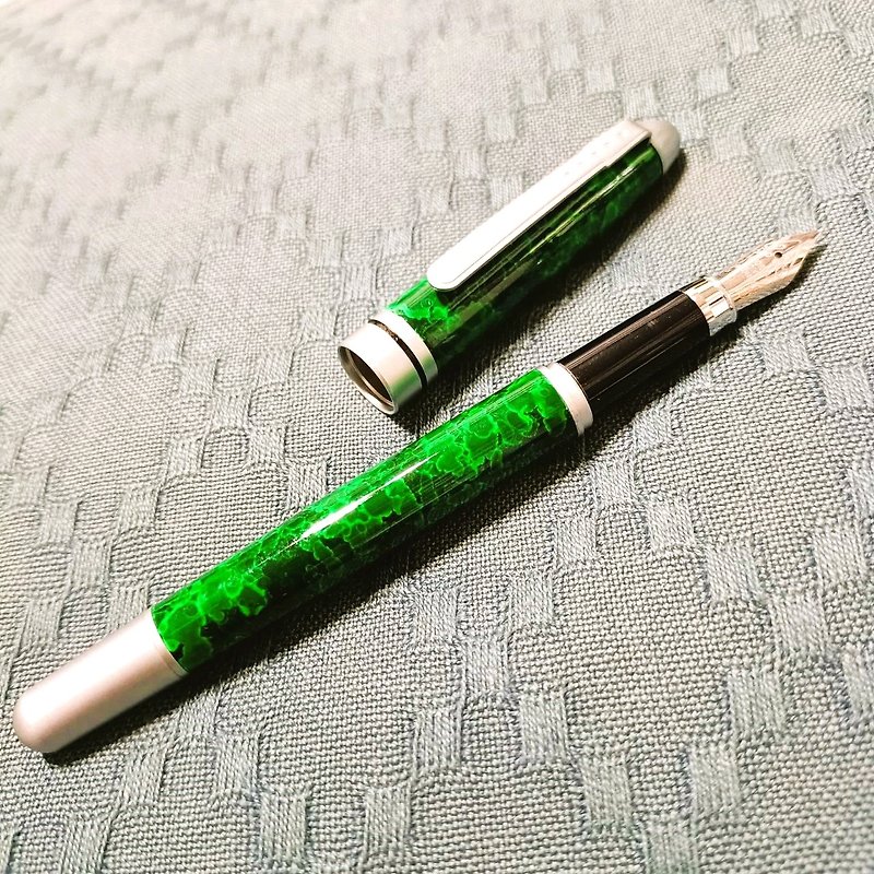 翠綠 鋼筆 德國筆尖 吸墨器與卡式墨水雙用 附筆盒 墨水 虎之鶴 - 鋼筆 - 其他金屬 
