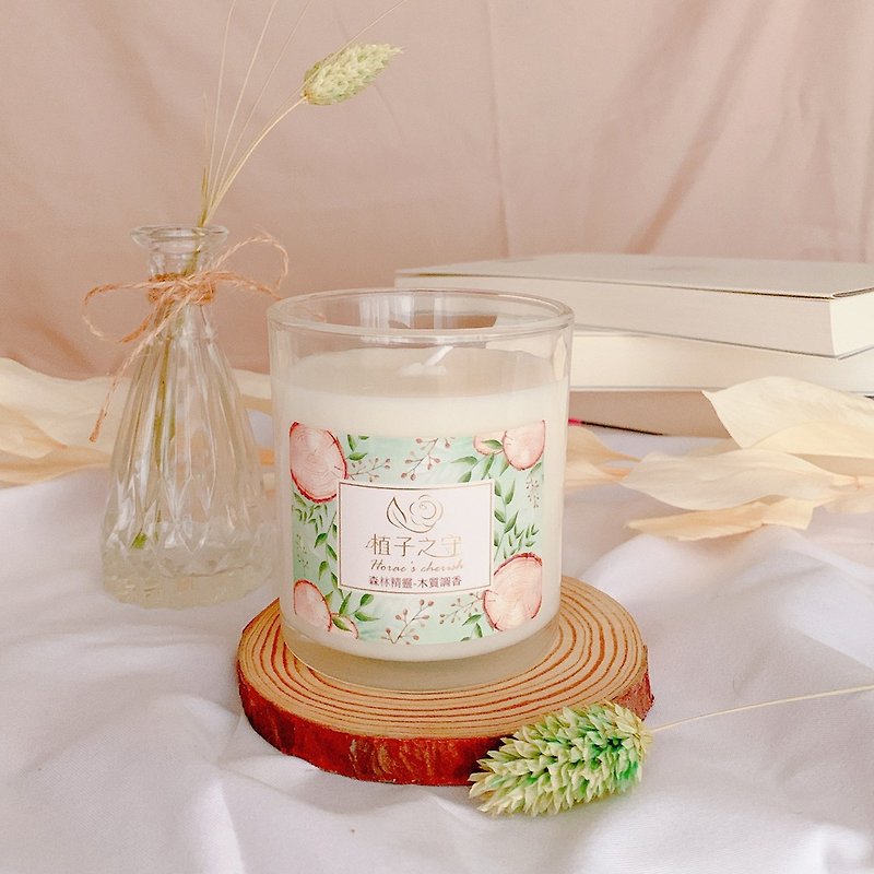 Natural handmade scented candle forest elf-woody fragrance - น้ำหอม - ขี้ผึ้ง สีใส