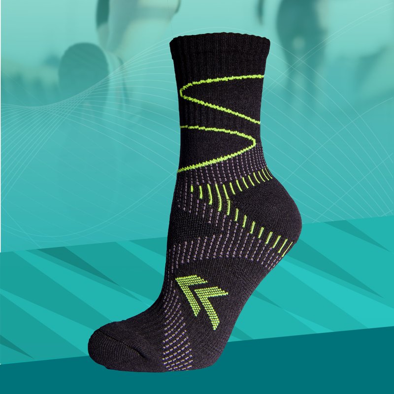 Antibacterial and deodorizing. Lightly pressurized mid-length men’s socks | Neon Green - ถุงเท้า - ผ้าฝ้าย/ผ้าลินิน สีเขียว