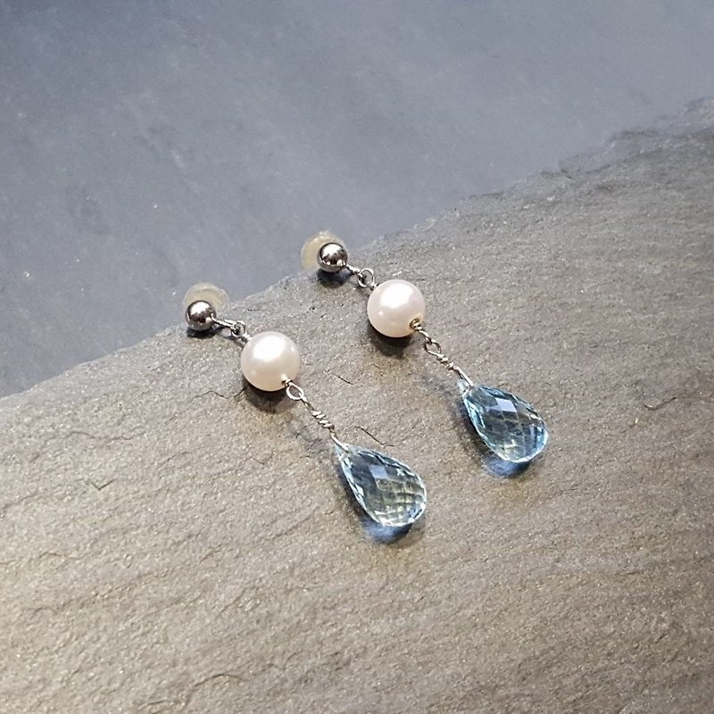 Marshmallow in the Sky-Natural Akoya Pearl & Light Sky-blue Topaz 925s Earrings - Earrings & Clip-ons - Sterling Silver Silver