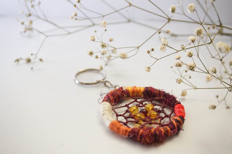 Handmade yarn lace catch dream net key ring | maple red earth (guest system) - ที่ห้อยกุญแจ - งานปัก สีแดง