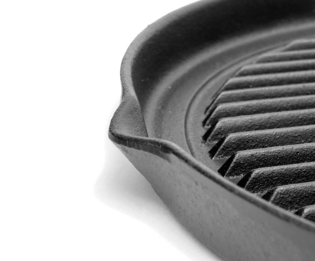 Iwachu Nambu Cast Iron Genghis Khan Grill Pan - Globalkitchen Japan