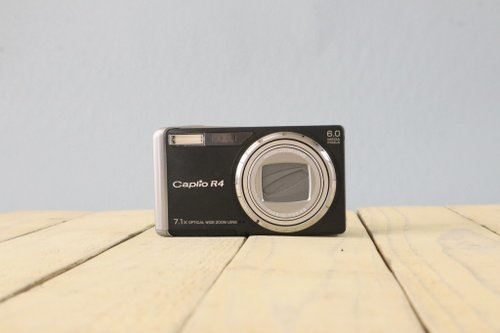 【極美品】RICOH Caplio R4 完動品】RICOH Caplio R4 コンパクトデジタルカメラ S/N 20116842
