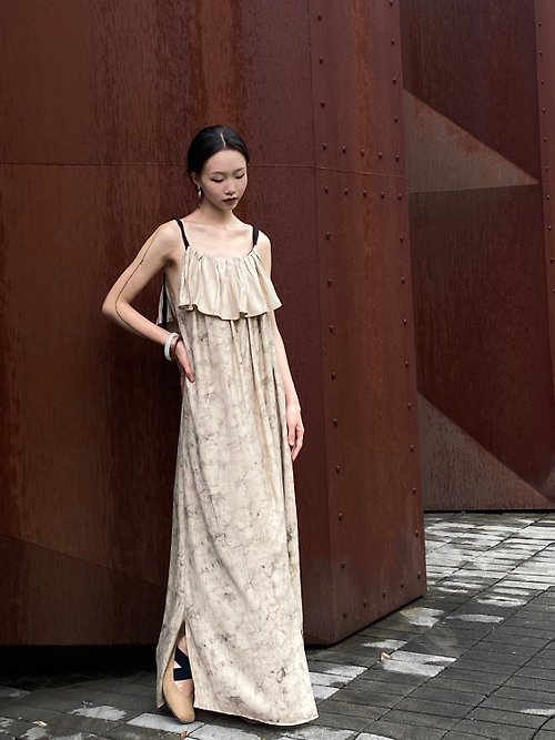 尹太陽 新中式慵懶 肌理感抽褶綁帶連身裙