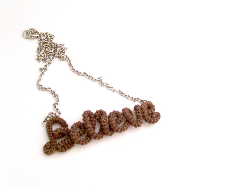 Believe Necklace Crochet Handwritten Inspirational Word Pendant - สร้อยคอ - งานปัก สีนำ้ตาล