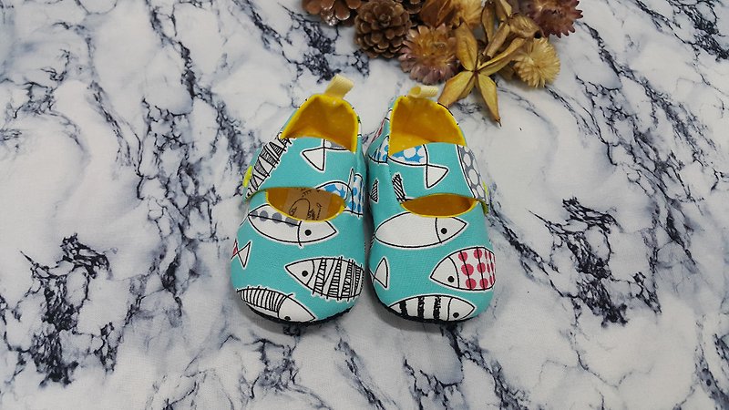 Fish Baby Step Shoes (12cm) 【S171001】 - Kids' Shoes - Cotton & Hemp Multicolor
