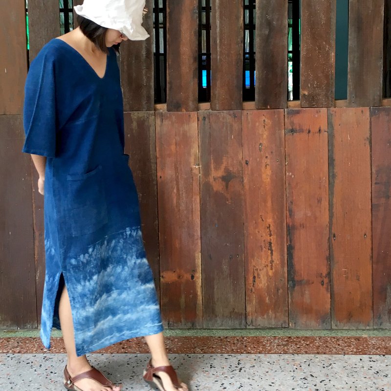 Organics dress. Tie and dye Indigo plant dress. Handmade sleeve. "V" dress./Birthday gift. - 裙子/長裙 - 棉．麻 藍色