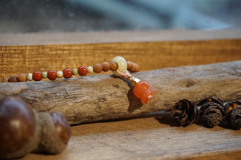 Bluebell Southern Red Turquoise Sandalwood Bracelet - Bracelets - Wood 