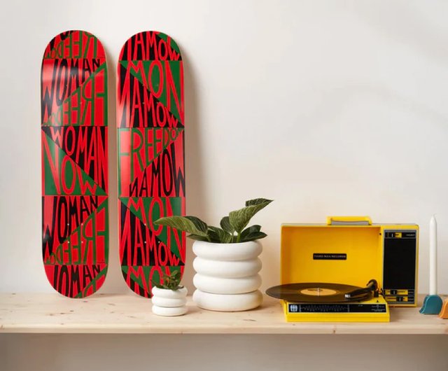 新品 MoMA ニューヨーク近代美術館 フェイスリングゴールド スケートボード