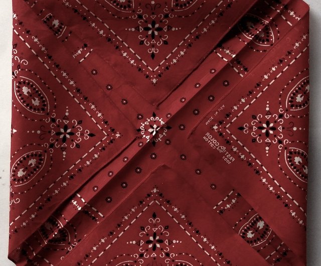 レッド (ルビー) ペイズリー ドット バンダナ 20 x 21 インチ