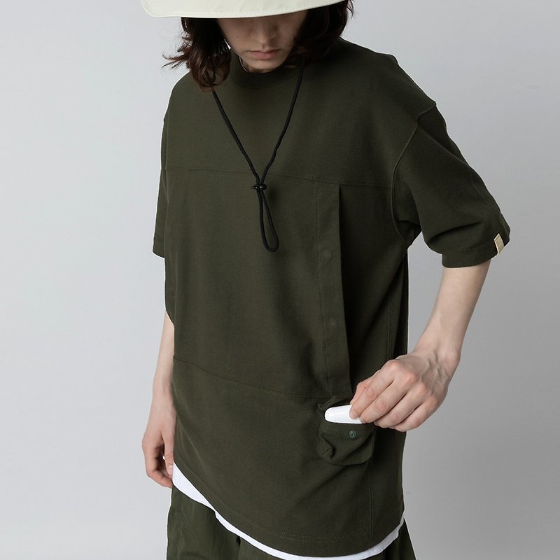 ชุดสูทออกงานทรงหลวม เสื้อยืดสีเขียวมะกอกSmock Pocket Tee Olive - เสื้อยืดผู้ชาย - ผ้าฝ้าย/ผ้าลินิน 