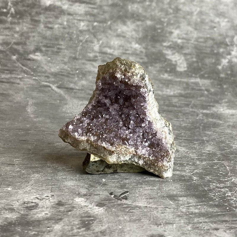 Crystal clusters - amethyst raw ore office healing micro-landscape device decoration - ของวางตกแต่ง - เครื่องเพชรพลอย สีม่วง