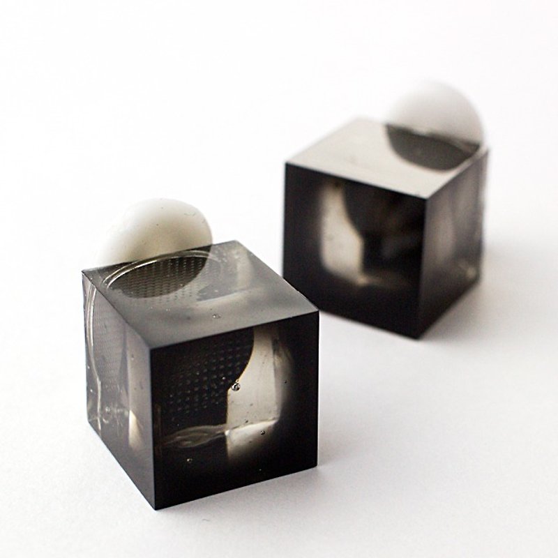Cube earrings (bat) - Earrings & Clip-ons - Other Materials Black