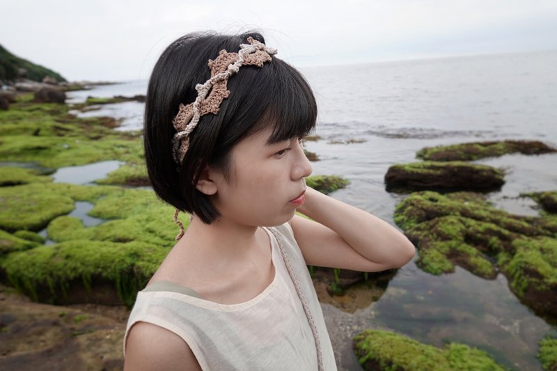 Elements hand-woven two-color headband strap-on milk tea color - ที่คาดผม - ผ้าฝ้าย/ผ้าลินิน สีกากี