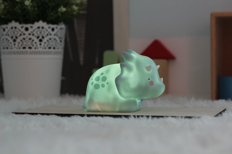 【スタイリングナイトライト】SomeShineには明るいスポットがある - トリケラトプス - 照明・ランプ - プラスチック グリーン
