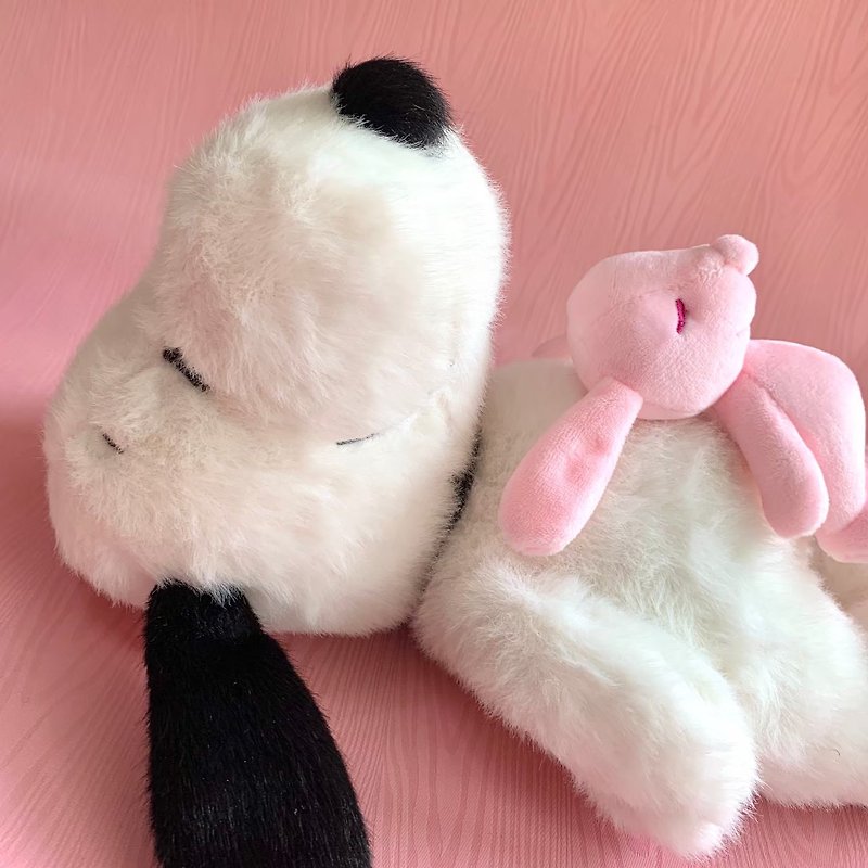 PINKOI獨家-史努比與粉紅小兔玩偶-Snoopy睡姿-史奴比特別款 - 公仔模型 - 聚酯纖維 粉紅色
