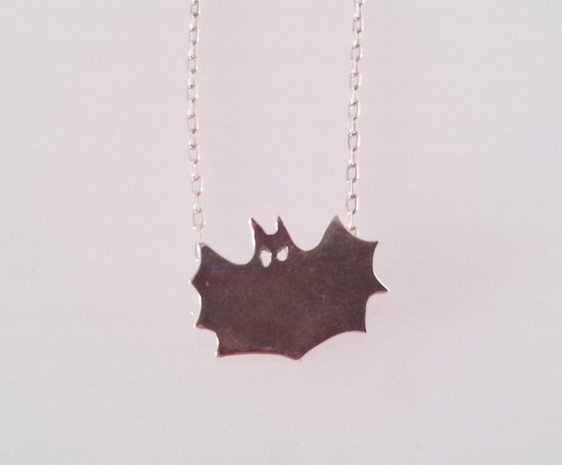 BAT silver pendant bat - สร้อยคอ - โลหะ สีเงิน