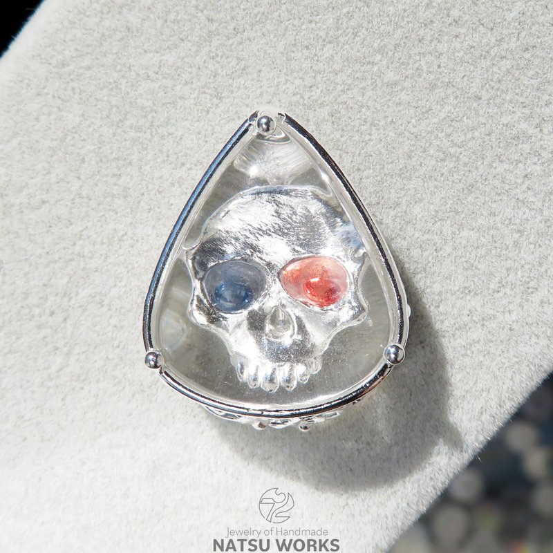 クォーツ & サファイア ブローチ / Quartz and Sapphire skull Brooch - 胸針 - 寶石 透明