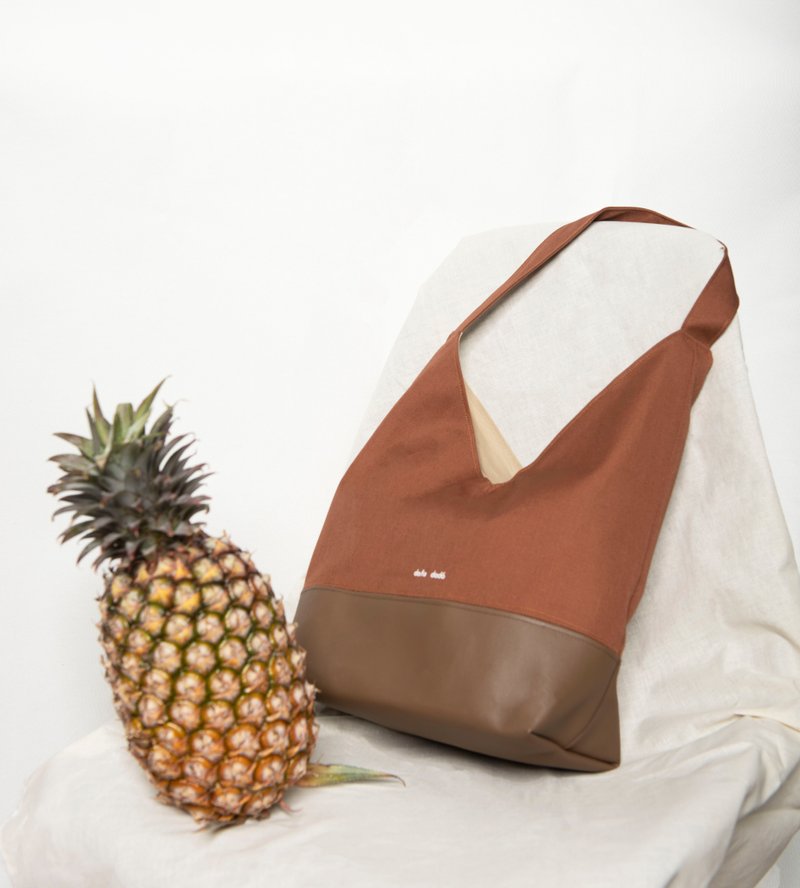 Everyday Shoulder Bag in Classic Cameral - Messenger Bags & Sling Bags - Cotton & Hemp Brown