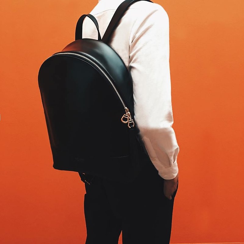 Black full cowhide Dimension backpack - กระเป๋าเป้สะพายหลัง - หนังแท้ สีดำ