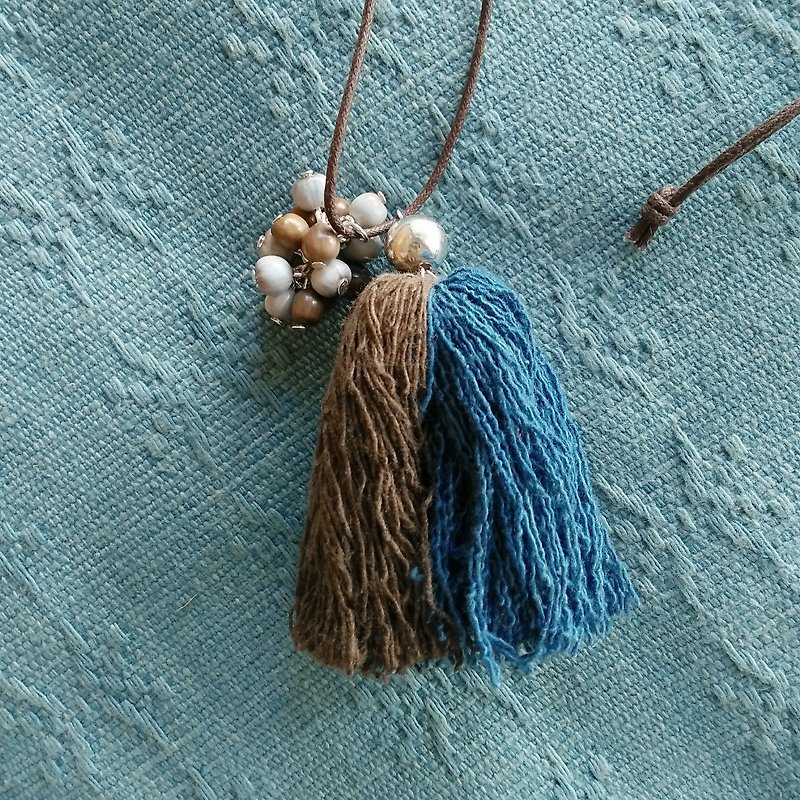 Two-color fringe necklace / Karen silver Barber dye yarn Juzudama job's tears tassel - Necklaces - Cotton & Hemp Multicolor