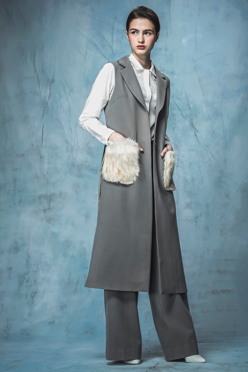 YUWEN Grey Vest Coat - Women's Casual & Functional Jackets - Wool Gray