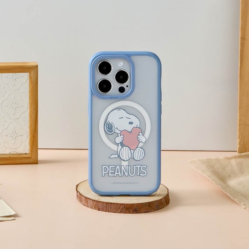 SNOOPY Snoopy Embraces Love Aurora Mist MagSafe iPhone Case - Phone Cases - Plastic Multicolor