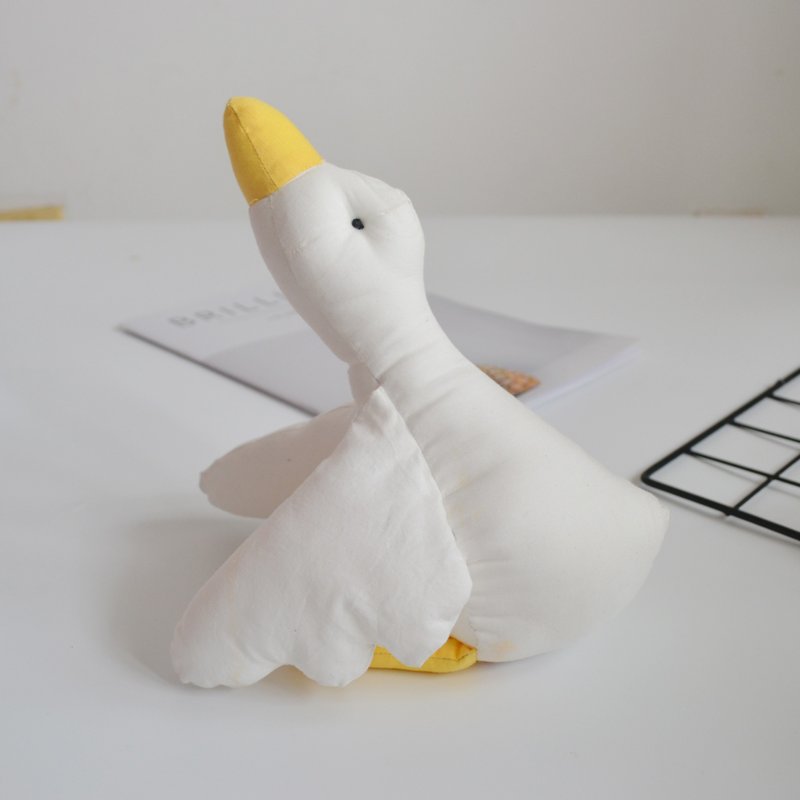 布藝玩具  可愛玩偶  布偶  趴趴鴨 - 公仔/玩偶 - 棉．麻 白色