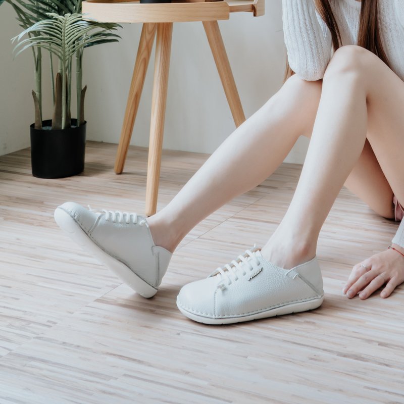 [Wide-foot friendly] MIT comfortable steamed bun shoes. Genuine Leather. All white 2918 - รองเท้าลำลองผู้หญิง - หนังแท้ ขาว