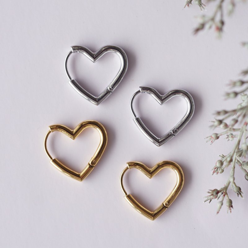 心開くピアス サージカルステンレス・ハートのフープピアス　Silver/Gold - 耳環/耳夾/耳骨夾 - 寶石 金色