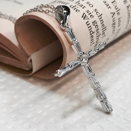 33小物 x JOYSTONE 純銀十字架項鍊鋯石款 信仰項鍊 1mm極細鎖骨鍊 可調式鍊長